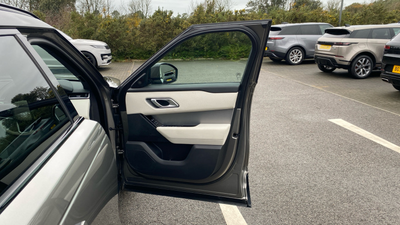 Land Rover Range Rover Velar 2.0 P250 R-Dynamic SE 5dr Auto Petrol Estate